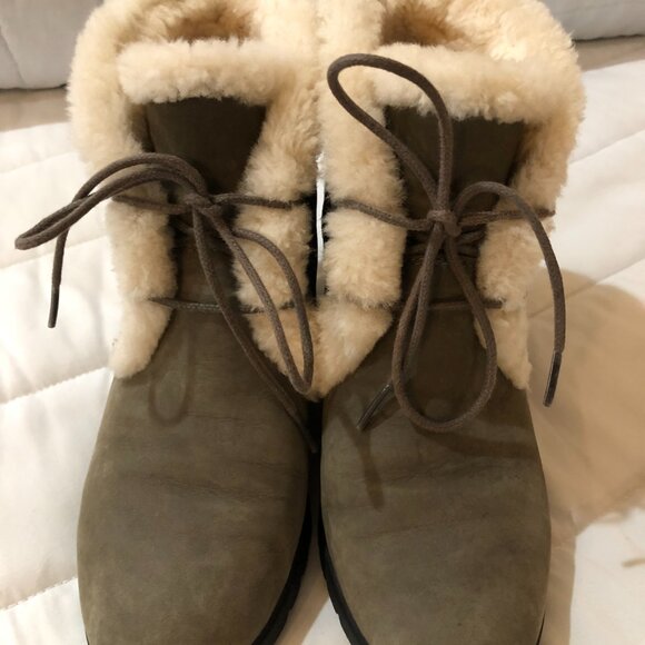UGG Jeovana Lace-up Fur-Lined Wedge Ankle Boot Chestnut Suede Waterproof Size 8 - Picture 1 of 6